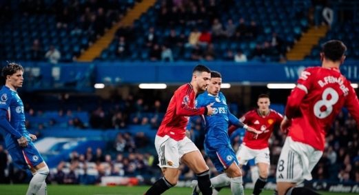 مانشستر يونايتد يفوز على تشيلسي في الدوري الإنجليزي