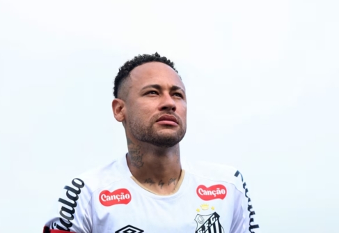 مدرب البرازيل: نيمار أمامه شهران ليثبت جاهزيته لكأس العالم     