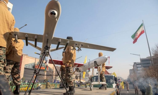 الجيش الإيراني: بدء عمليات هجومية بإطلاق عشرات المسيّرات المقاتلة باتجاه الأراضي المحتلة