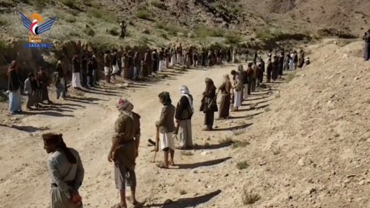 وقفة مسلحة ومسير راجل في مديرية حريب القراميش بمأرب