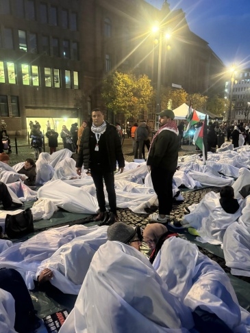 تظاهرة حاشدة للجالية الفلسطينية في بريمن الألمانية لأجل غزة