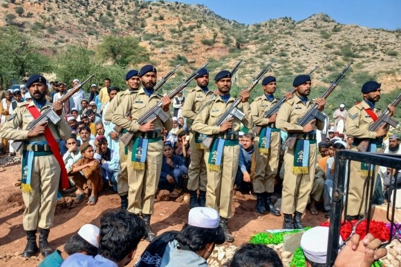 باكستان تعلن فشل المفاوضات مع أفغانستان  لإرساء هدنة دائمة بينهما