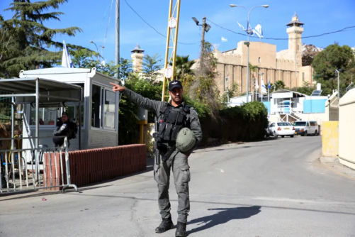 العدو الإسرائيلي يرفض تسليم الحرم الإبراهيمي في أول أيام عيد الأضحى