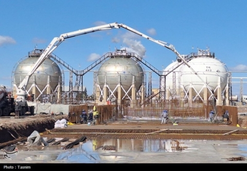 إيران:السيطرة على حريق مجمع بتروكيماويات تبريز