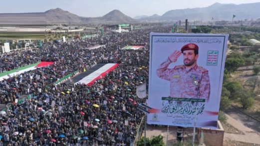 مسيرات مليونية في صنعاء وصعدة: "عامان من العطاء.. ووفاء لدماء الشهداء"