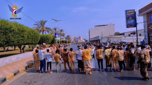 وقفتان في الميناء والحوك إعلانًا للجاهزية لإنهاء الحصار والعدوان