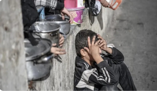 "يونيسف”: أطفال غزة يموتون جوعًا والمساعدات عالقة خلف المعابر