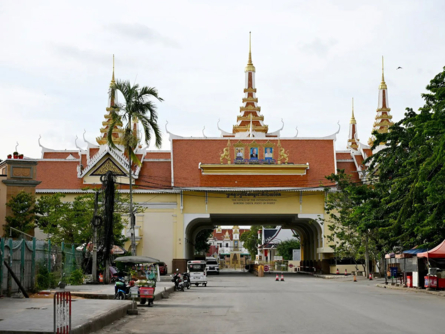 كمبوديا تعلن إغلاق كافة معابرها الحدودية مع تايلاند مع تجدد الاشتباكات العسكرية