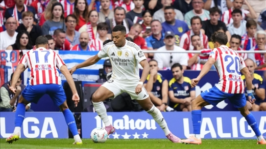 أتلتيكو مدريد يمطر شباك جاره الريال بخماسية ويقدم هدية لبرشلونة لاعتلاء صدارة الدوري الإسباني