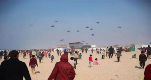 "الأورومتوسطي": الإنزالات الجوية للمساعدات مهينة ولا تعالج التجويع بغزة