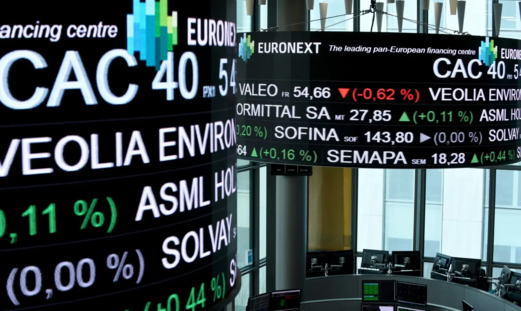 ترامب : الأجهزة الإلكترونية لاتزال خاضعة للرسوم الجمركية بنسبة 20 %