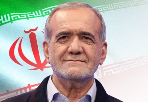 الرئيس الإيراني: الحكومة الجديدة تنتهج فتح آفاق جديدة وتوسيع علاقات الصداقة