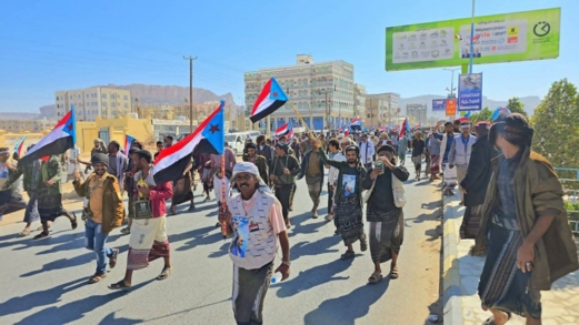 كفة الإمارات ترجح في الجنوب