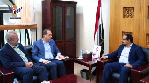 السفير المتوكل يناقش مع مبعوث برنامج الأغذية وممثل اليونيسف آليات تطوير العمل الإنساني