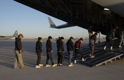  اميركا:ترحيل 119 مهاجرا هنديا في إطار الحملة على الهجرة غير الشرعية