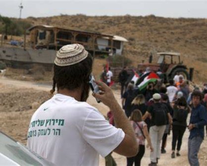 ست إصابات في اعتداءين منفصلين للمستوطنين على الرأس الأحمر جنوب طوباس وعلى قصرة