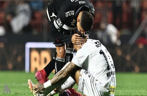 النجم البرازيلي نيمار ينهار باكيا بعد خسارة ثقيلة لفريقه سانتوس امام فاسكو دي جاما