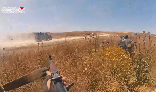 فصائل مقاومة تدك تجمعا لجنود وآليات العدو الصهيوني شمال خانيونس