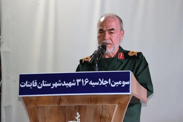 إيران: واشنطن لن تتمكن من إعادة فتح مضيق هرمز بالقوة