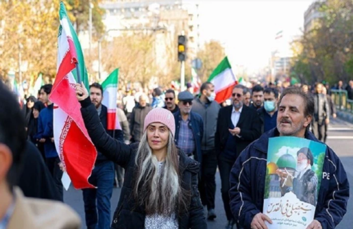 مسيرات شعبية في المحافظات الإيرانية تنديداً بأعمال الشغب المسلح ودعماً للقيادة