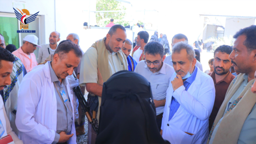 عطفيي والقعود يدشنان المخيم الطبي المجاني للأمراض الجلدية بهيئة مستشفى الثورة بالحديدة