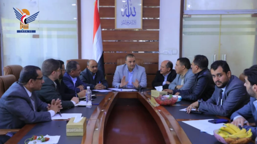 مناقشة الجوانب المتصلة بتدشين مسار توجيه البحث العلمي نحو توطين الصناعات