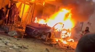 استشهاد ثلاثة فلسطينيين في قصف صهيوني على مركبتين في مخيم جنين