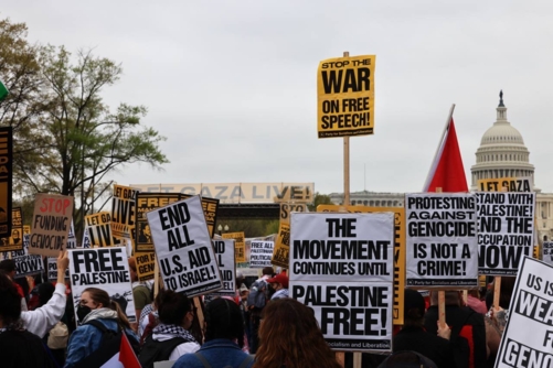 واشنطن: مظاهرة حاشدة أمام البيت الأبيض رفضا لحرب الإبادة واعتقال النشطاء