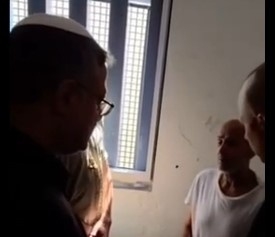 رئيس هيئة شؤون الأسرى الفلسطينية: ما تعرض له مروان البرغوثي محاولة إعدام حقيقية