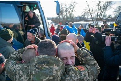 روسيا تعلن أنها تبادلت 270 عسكريا و120 مدنيا مع أوكرانيا