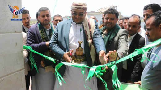 المساوى يفتتح مستشفى تعز العام في منطقة الجند