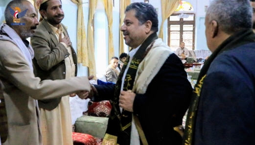 اللجنة الرئاسية تزور أسرة الشهيد عرفات علبان في همدان