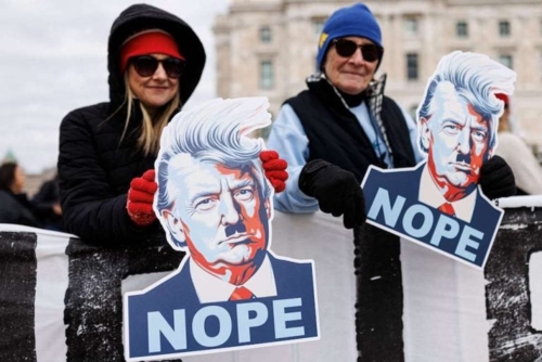 تظاهرات شعبية واسعة ضد ترامب في الولايات المتحدة وخارجها