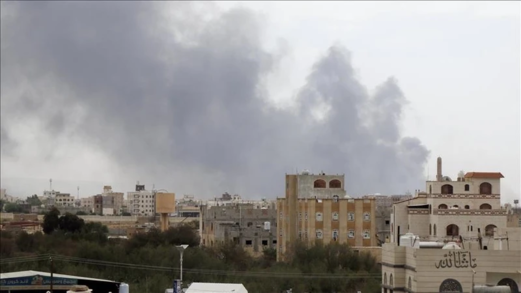 "الإعلامي الحكومي" بغزة يدين جريمة العدوان الإسرائيلي على اليمن