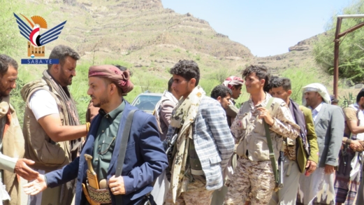 الضالع.. عدد من أبناء ومشايخ قعطبة يزورون المرابطين في جبهة مريس بدمت