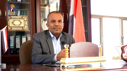 وزير الخدمة المدنية يهنئ قائد الثورة ورئيس المجلس السياسي بالعيد الـ١١ لثورة ٢١ سبتمبر