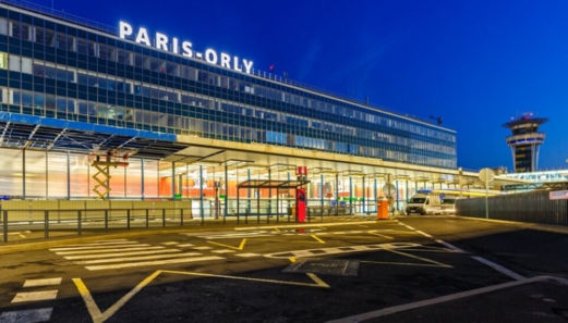 مطار "باريس أورلي" يستأنف عملياته الطبيعية بعد خلل أدى لإلغاء الرحلات
