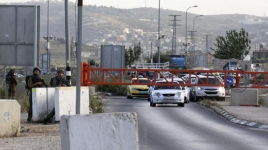 مستوطنون صهاينة يحرقون مسجدا غرب أريحا