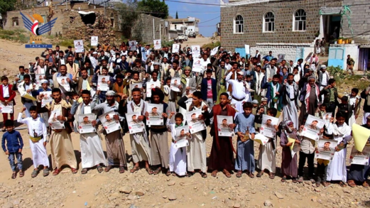 أبناء المحويت ينظمون وقفات حاشدة وفاءً لدماء الشهداء وتأكيداً على الجهوزية العالية