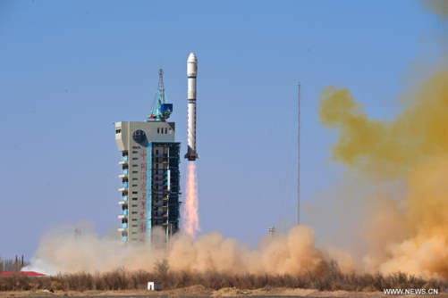 الصين تطلق قمرا اصطناعيا لتكنولوجيا الإنترنت بنجاح