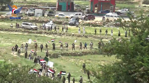 عمران.. مسير ومناورة لقوات التعبئة في مديرية ثلاء بالعيد الـ11 لثورة  21 من سبتمبر