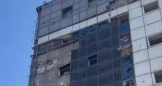 قصف إسرائيلي يستهدف مستشفى الحلو في غزة ويقطع الانترنت عنها