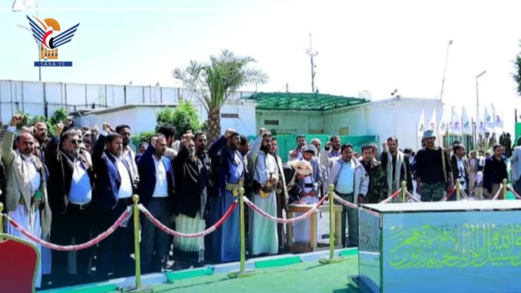 قيادة وموظفو هيئة المواصفات يزورون معارض وأضرحة الشهداء