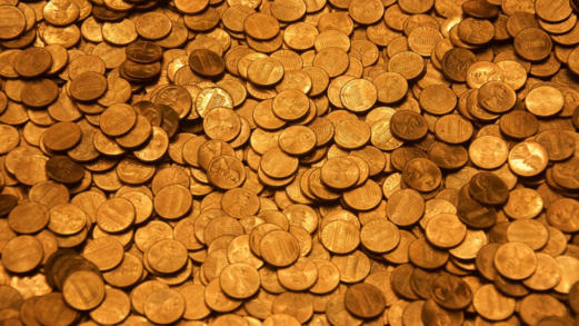 ارتفاع احتياطيات روسيا من الذهب إلى مستوى قياسي لأول مرة منذ 20 عاما