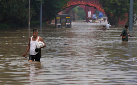 مصرع عشرة أشخاص جراء فيضانات مفاجئة غرب الهند