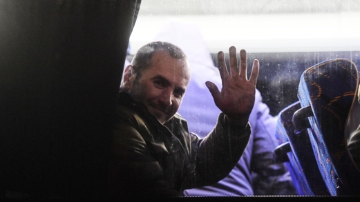 إعادة المجموعة الثانية من العسكريين الروس من الأراضي التي تسيطر عليها أوكرانيا