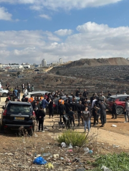 إعلام الأسرى الفلسطينيين:تحرك الحافلات لنقل الأسرى الفلسطينيين من سجون العدو الصهيوني 