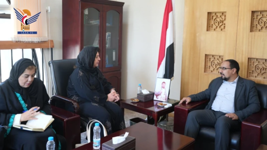 الممثل المقيم للبرنامج الإنمائي للأمم المتحدة باليمن تقدم واجب العزاء في استهداف رئيس الحكومة ورفاقه