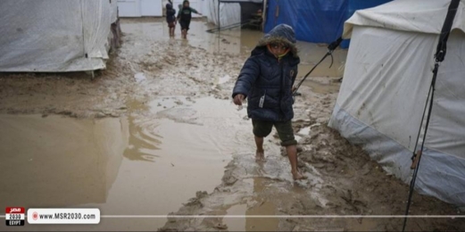 أبو حسنة: خيام غزة بالية ولا تقي من الرياح والأمطار و"إسرائيل" تعرقل إدخال المساعدات