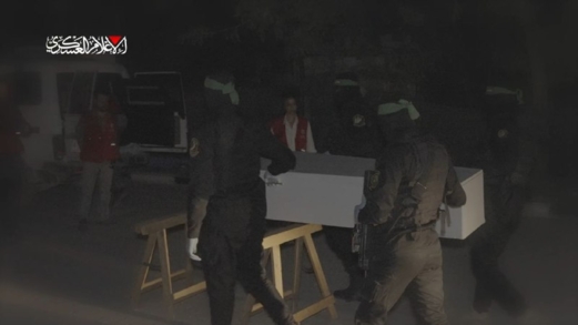 "القسام": سنسلم جثة أحد الأسرى الصهاينة الليلة